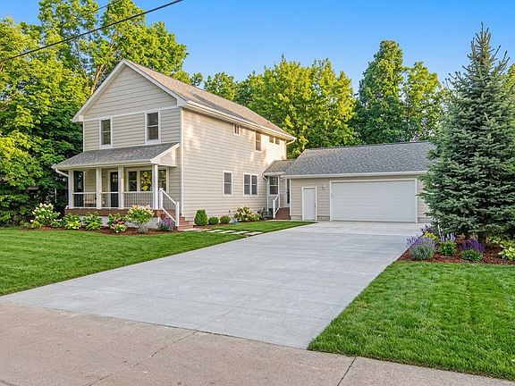 3rd image of 3477 Lyric Ave