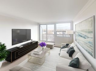 341 Flora St #604, Ottawa, ON K1R5S2