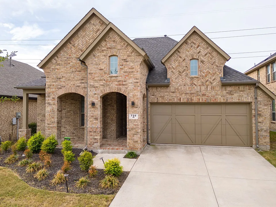 720 Field Xing
