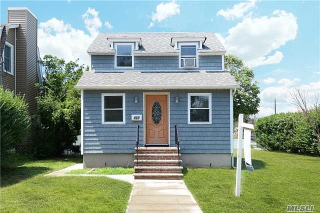 1st image of 131 Baisley Ave