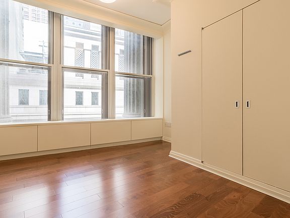 3rd image of 55 Wall St APT 552