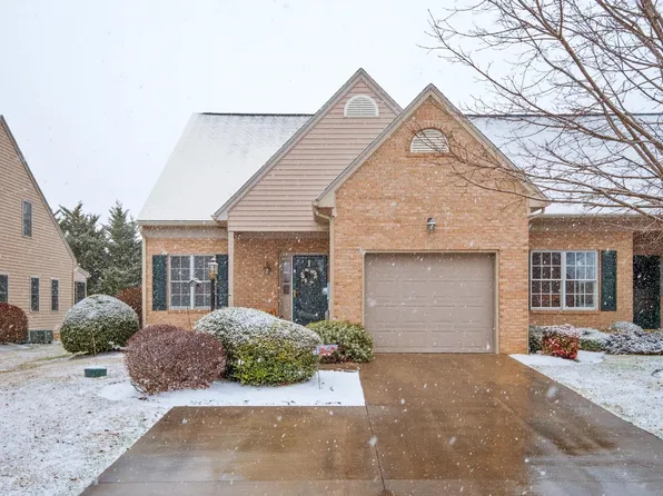 145 Bryant Dr, Waynesboro, VA 22980