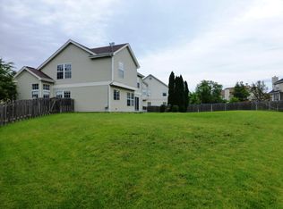 237 Skylark Ct, Bartlett, IL