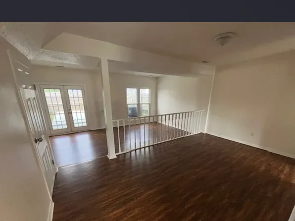 985 Smoke Tree Ln, Virginia Beach, VA 23452