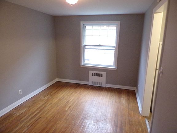 5th image of 274 Highland Pkwy APT 3