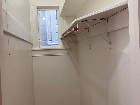 5th image of 1181 Clay St Unit 1