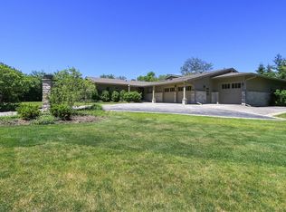 254 Mellody Rd, Lake Forest, IL 60045