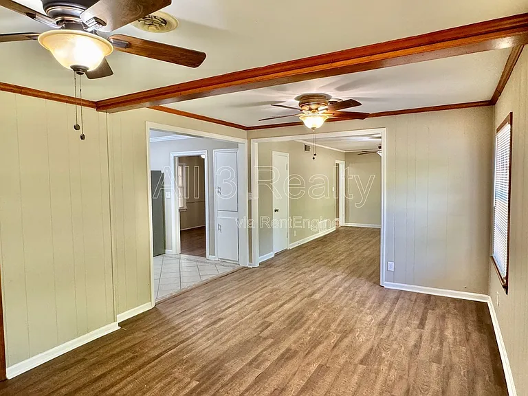 804 Hillman St — Photo 14