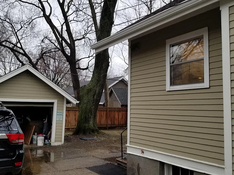 2625 University Ave — Photo 18