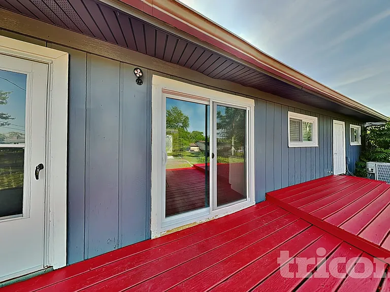 15202 Highland Ave — Photo 12