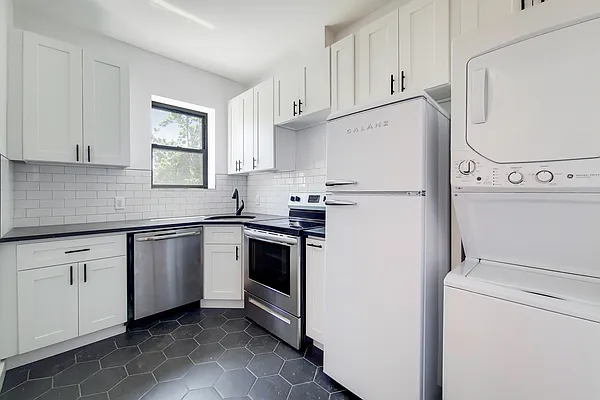 Rented by REAL New York | media 16