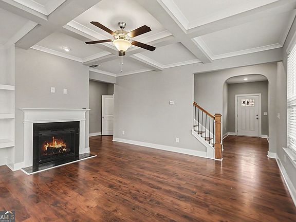 3rd image of 7666 Squire Ct