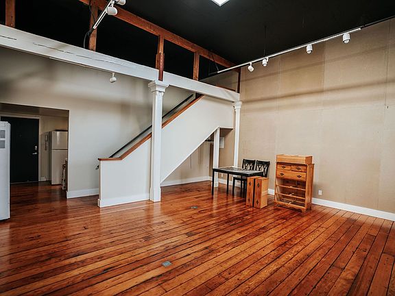 5th image of 422 1st St #E