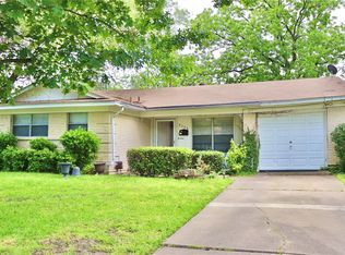 2738 Morgan St, Irving, TX 75062
