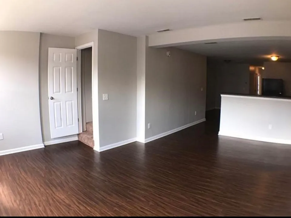 1405 E Carson St #1