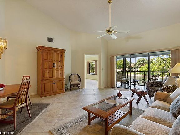4th image of 6070 SE Martinique Dr APT 202
