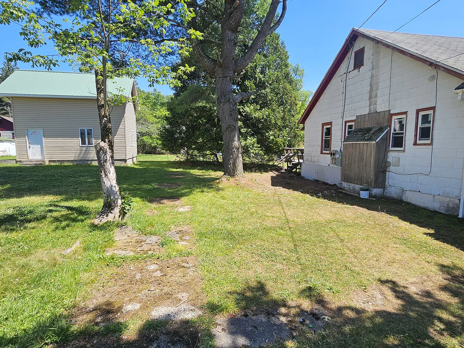 3 bed, 1224 sqft, $2,000 — Photo 2