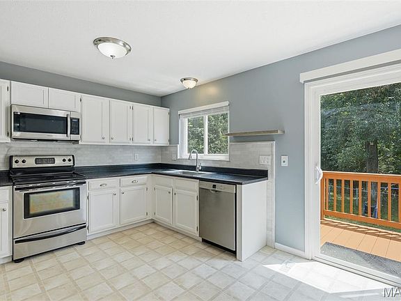 5th image of 816 Ginger Wood Ct