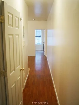 Rented by City Connections Realty | media 32