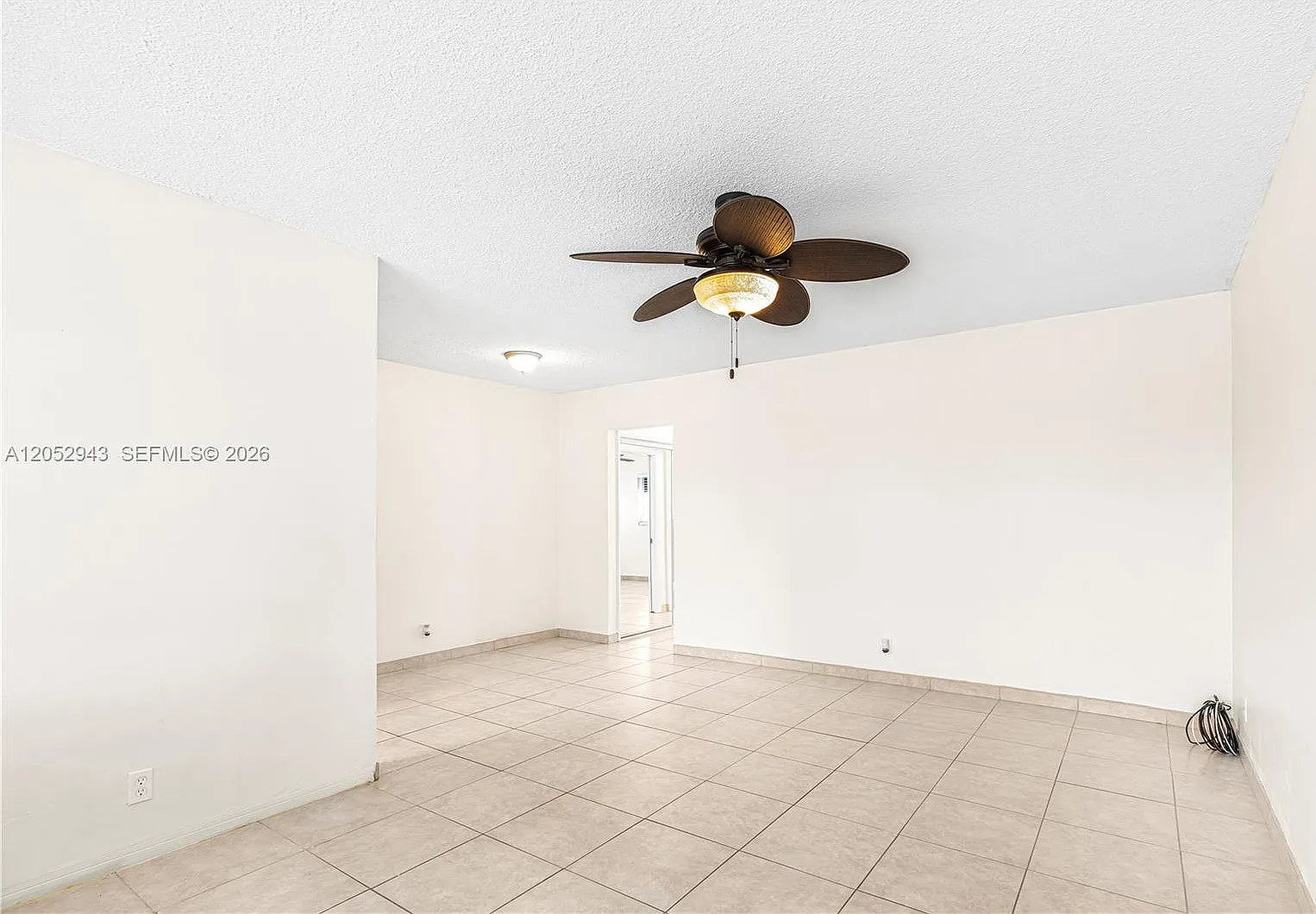 Eldorado Plaza East Condo — Photo 4
