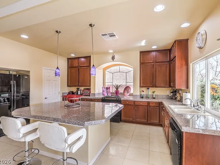 6437 Grand Mayne Ct — Photo 15