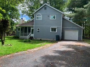 1149 Placid Ln, Tobyhanna, PA 18466
