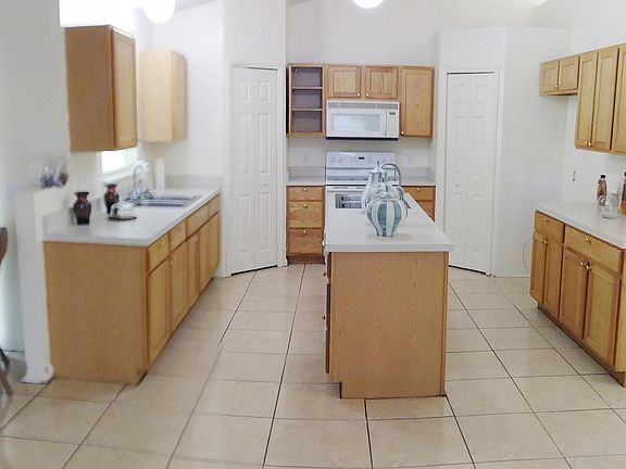 4th image of 29 Dogwood Drive Ln