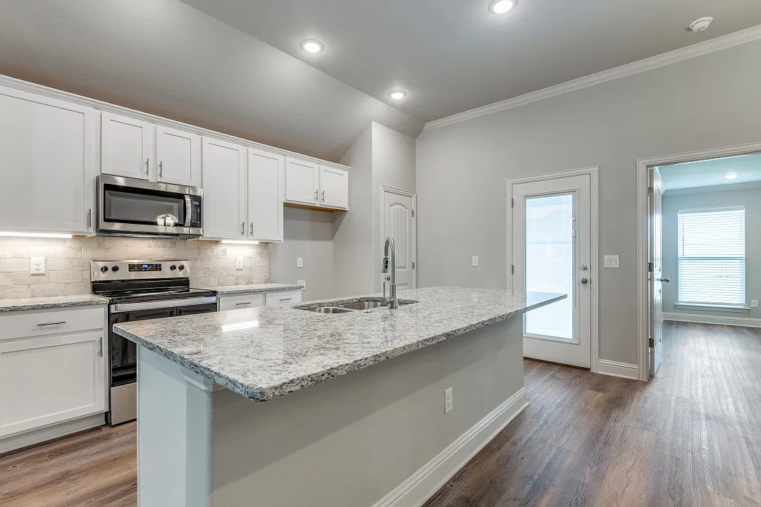 3 bed, 1450 sqft, $1,950 — Photo 4