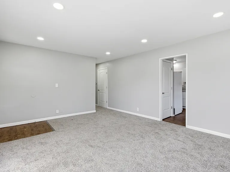 125 Sheffield Dr — Photo 5