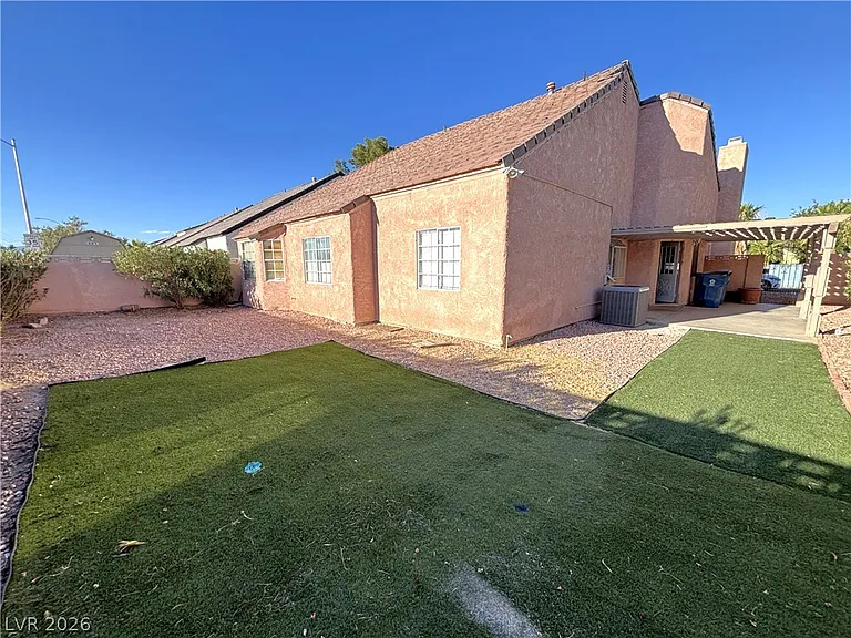 2309 Florissant Dr — Photo 22