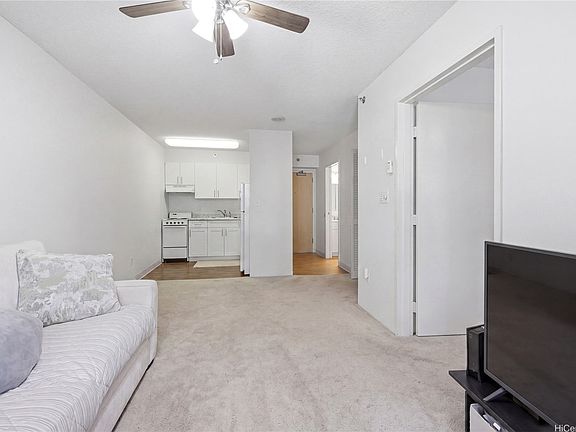 5th image of 1448 Young St APT 304