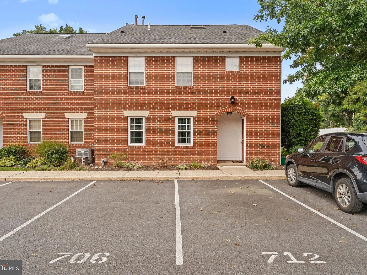 2 bed, 2.0 bath, 1212 sqft, $2,200 — Photo 4