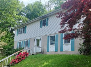 90 Weniger Hill Rd, Honesdale, PA 18431