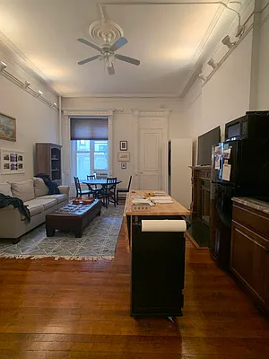 Rented by Bond New York | media 19