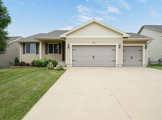 462 Battle Creek Dr, Marion, IA 52302