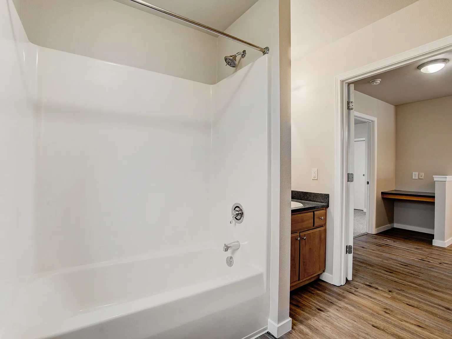 Legacy Oaks Apartments — Photo 3