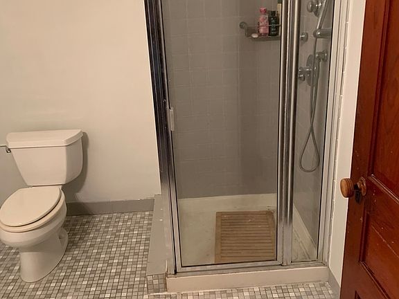 3rd image of 24 E Main St APT 500