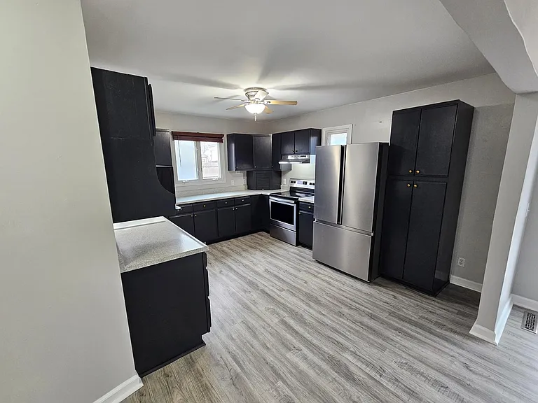 6322 E Eastwood Ave — Photo 12