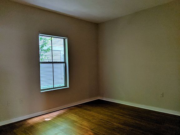 3rd image of 47 W Lincoln St