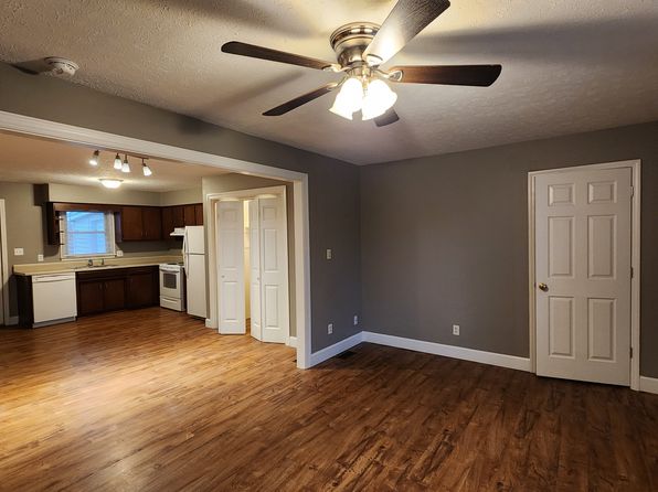 (undisclosed Address), Lawrenceburg, KY 40342