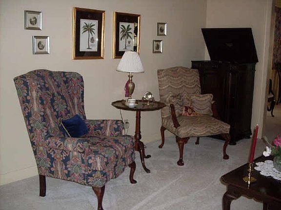 4th image of 4951 Huntshire Ln
