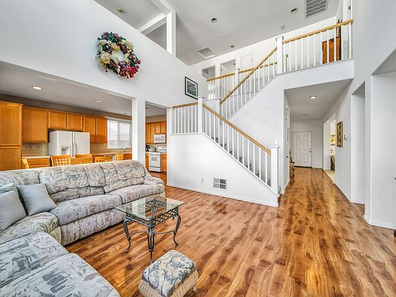 3rd image of 519 Burlington Dr