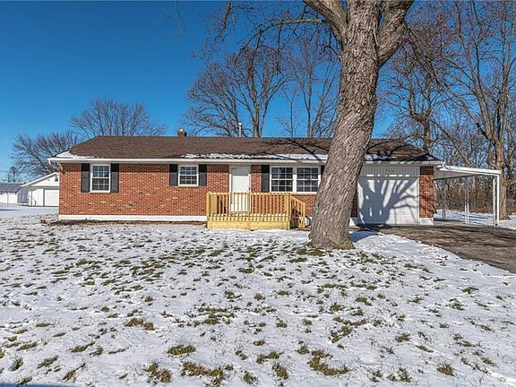 2nd image of 865 Waldrun Ave
