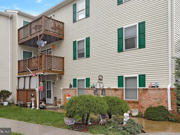 65 Hailey Ln APT B6, Strasburg, VA 22657