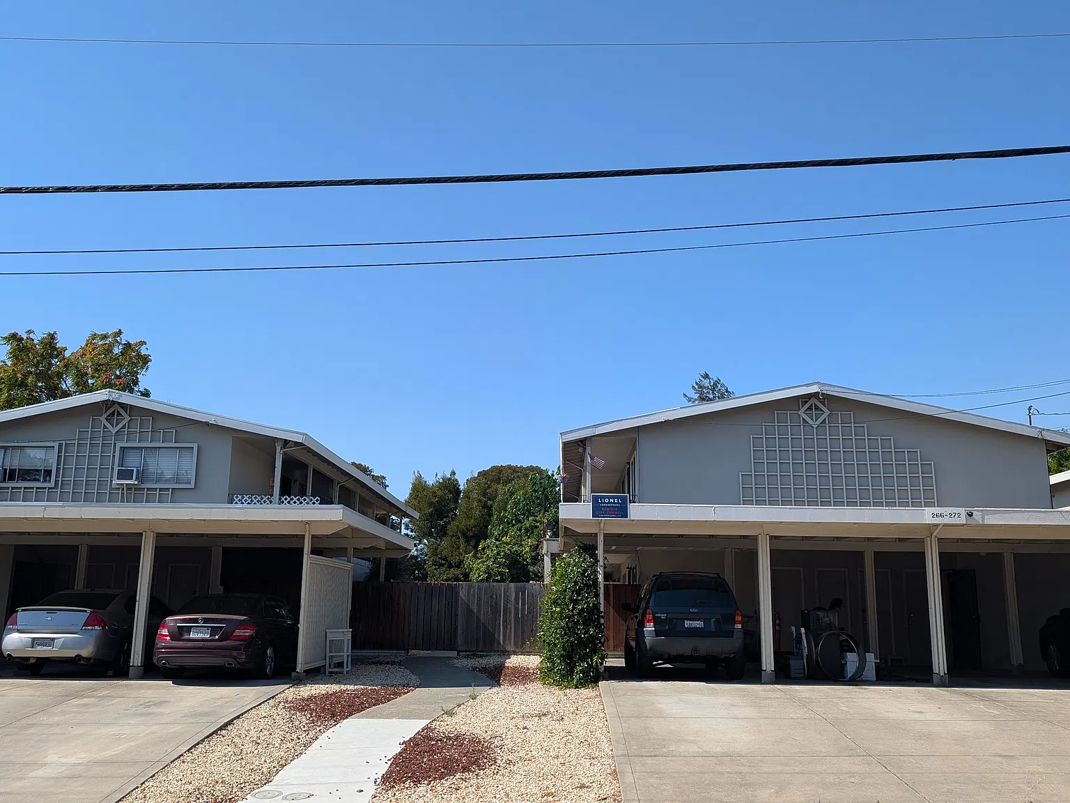 272 E K St — Photo 1