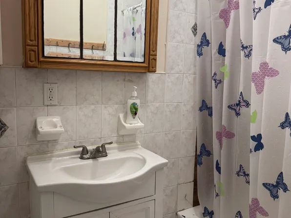 191 Grant Avenue image 21 of 34