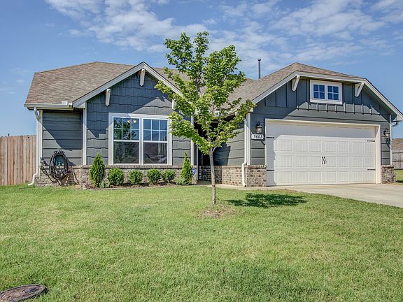 2nd image of 3601 E Rockport Pl