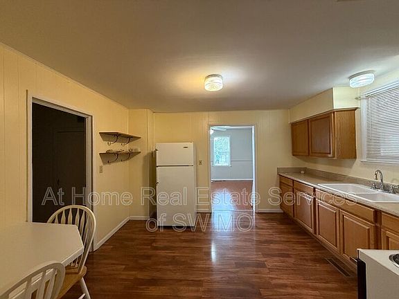 5th image of 1044 W Windy Ridge Ln