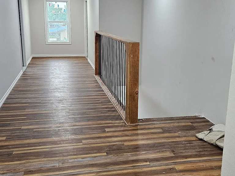 218 W 9th St #2A — Photo 4