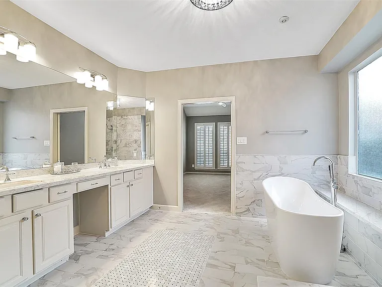 87 N Concord Valley Cir — Photo 33